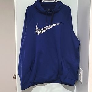 Lot of 8 Mens 3XL Nike Hoodies plus free tshirt